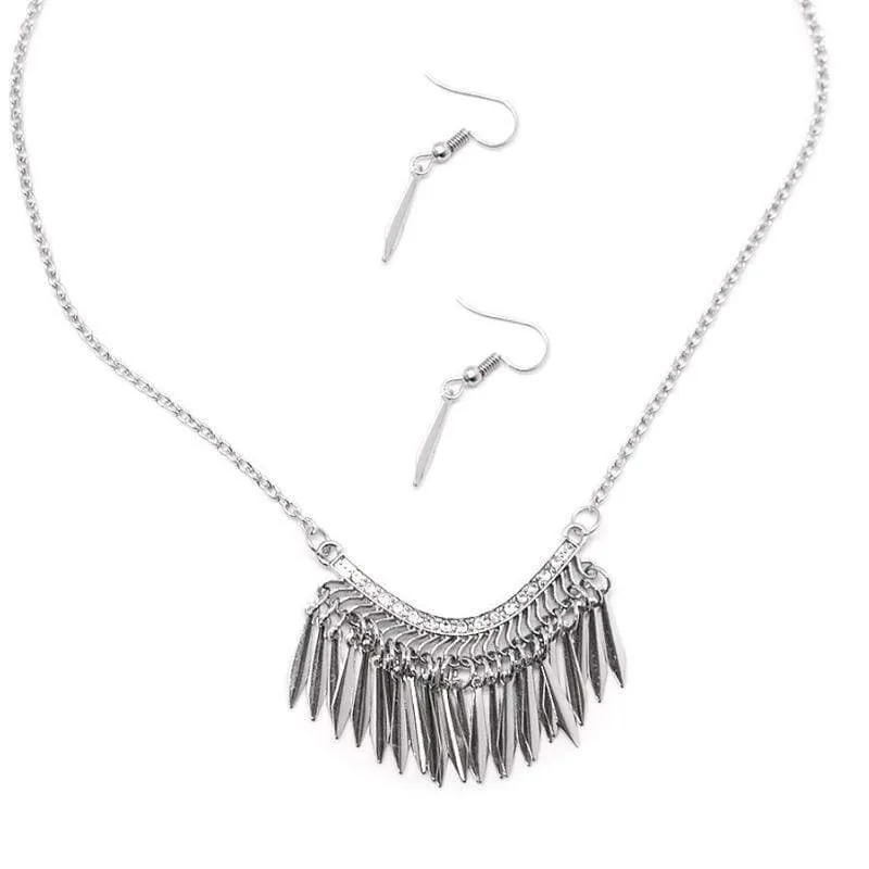 A Fine Fringe Silver Necklace