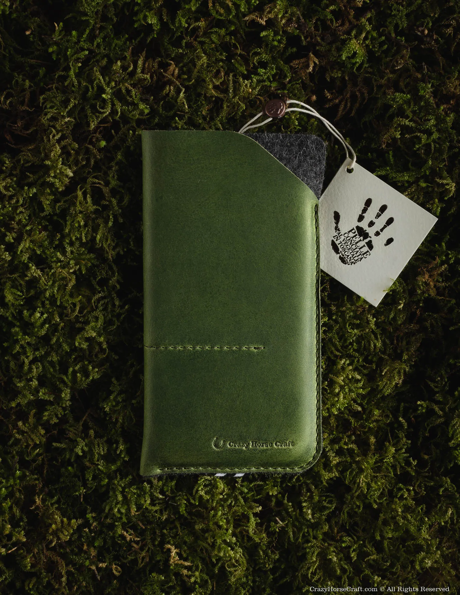 Leather Phone Case / Wallet with Card Pockets | Alpine Green