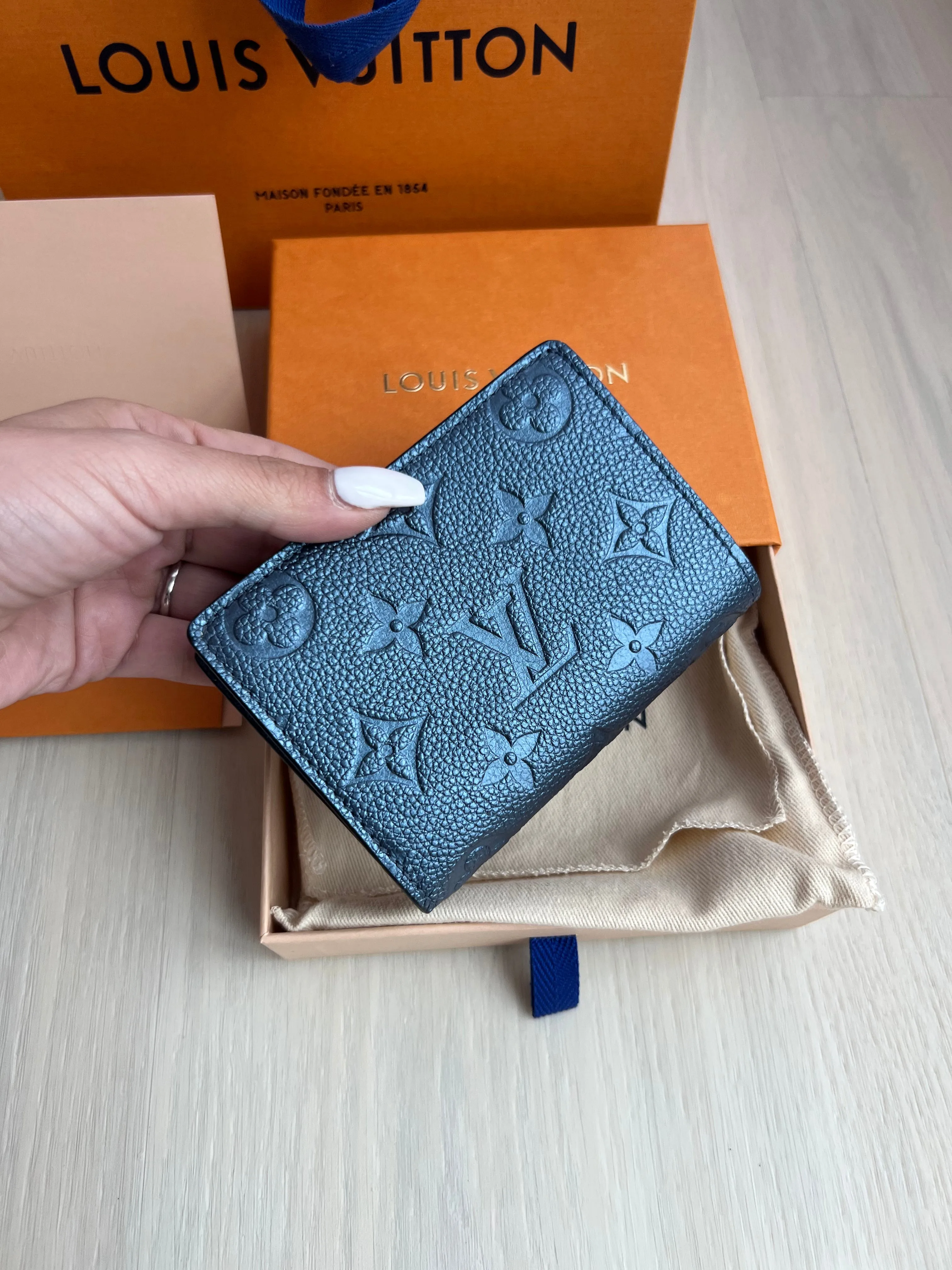 Louis Vuitton Clea Wallet