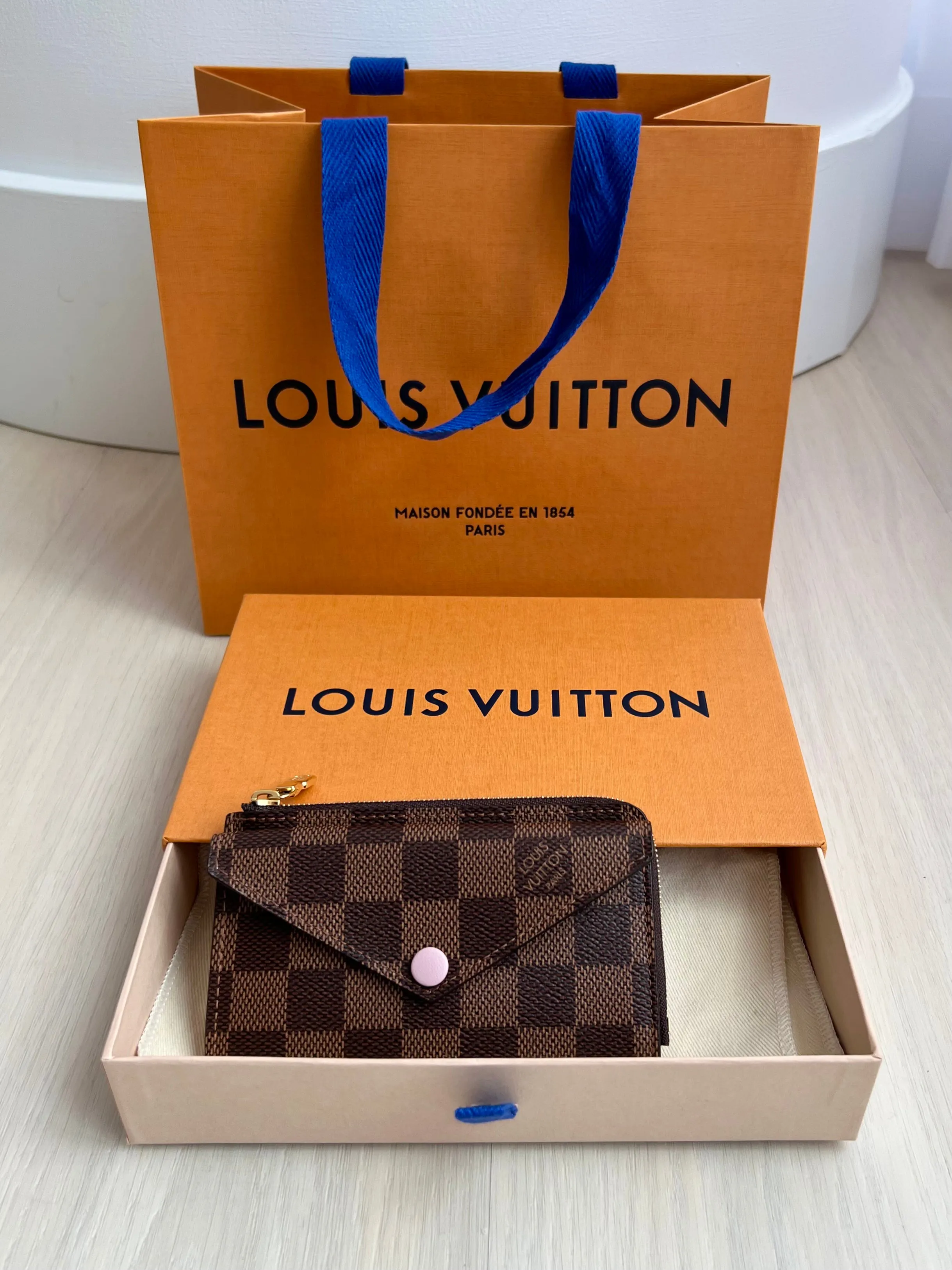 Louis Vuitton Recto Reverso Card Holder Wallet