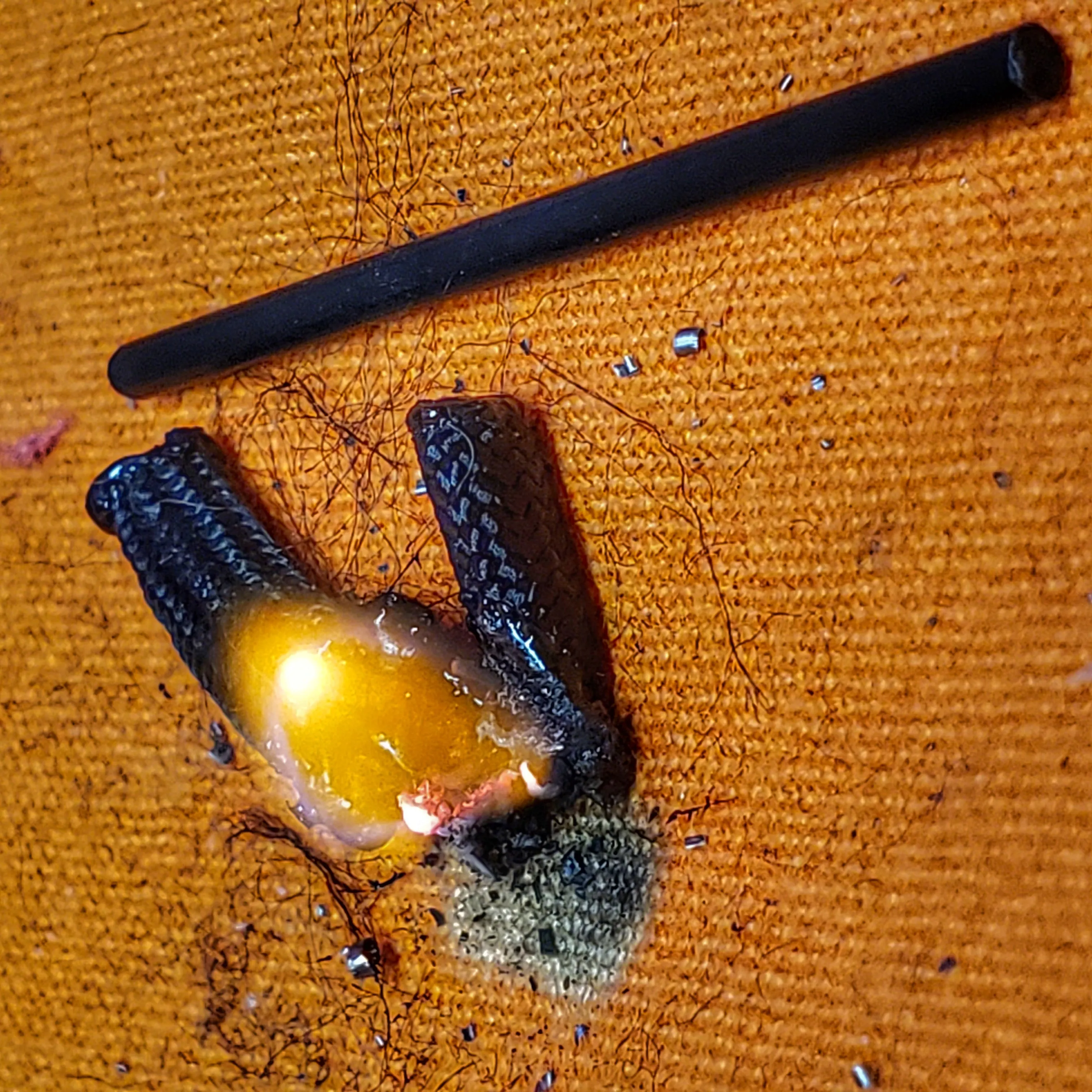 ParaRod - Paracord Sheathed Ferrocerium Firestarter Rod and Tinder Wick