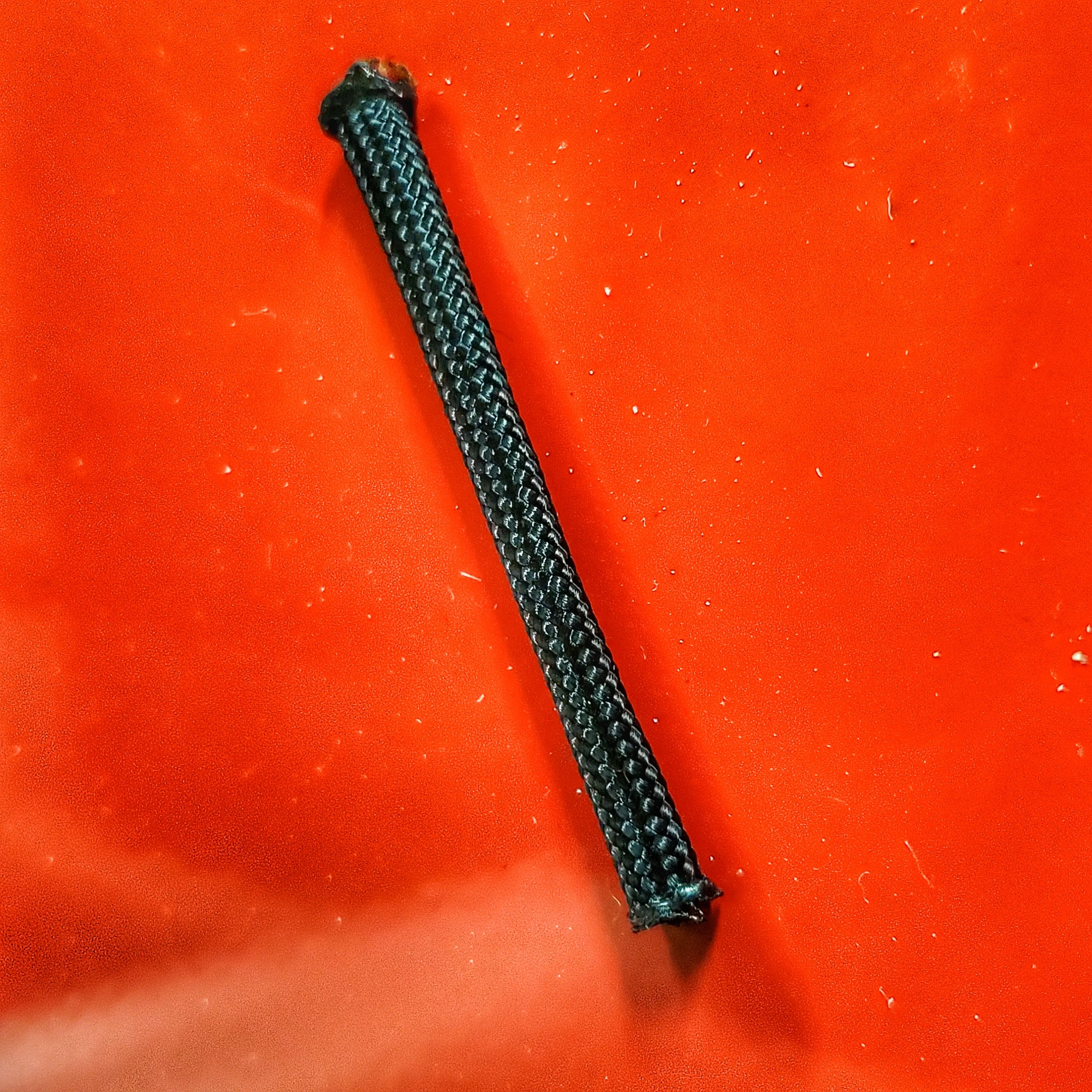 ParaRod - Paracord Sheathed Ferrocerium Firestarter Rod and Tinder Wick