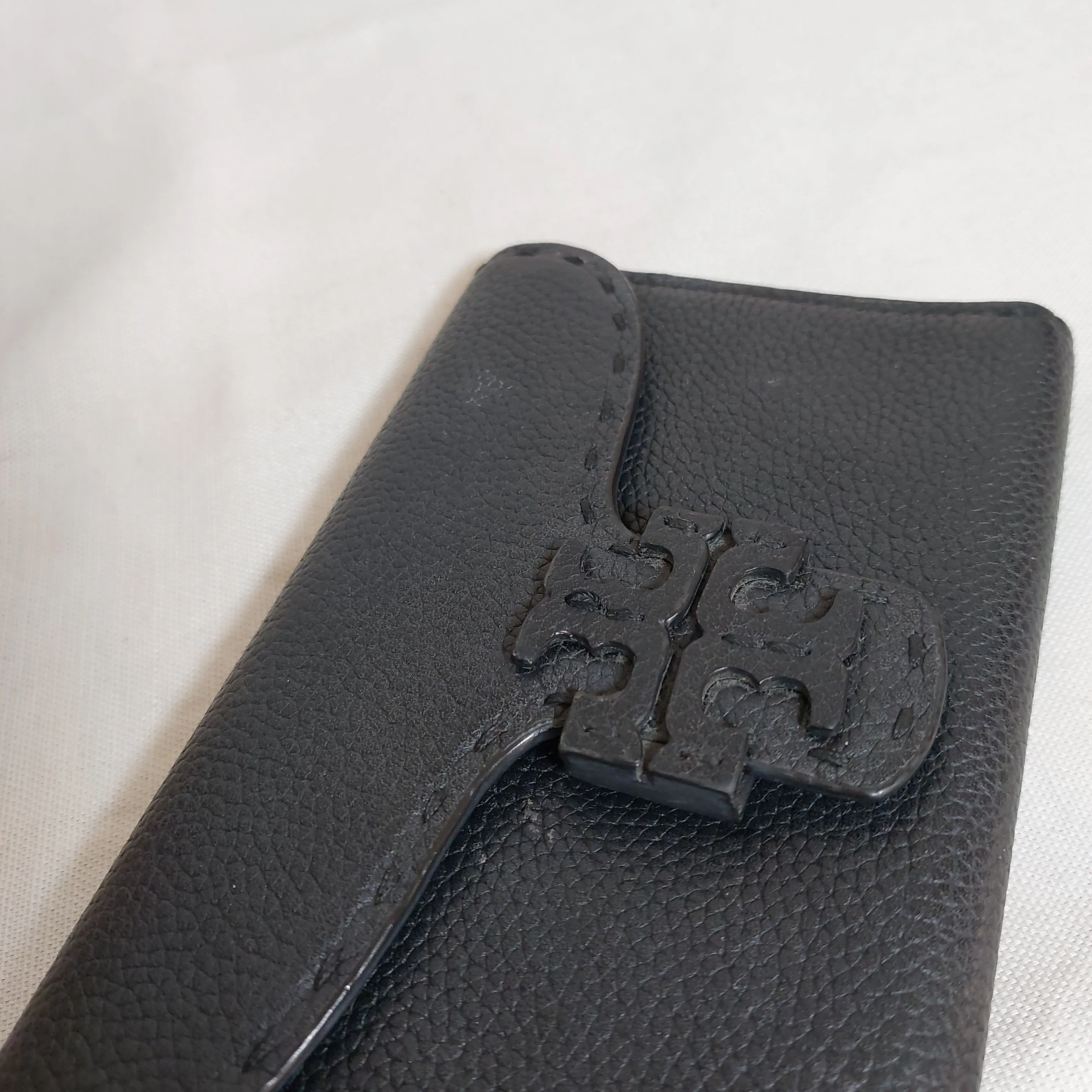 Tory Burch Black Leather Mcgraw Phone Wallet | Pre Loved |